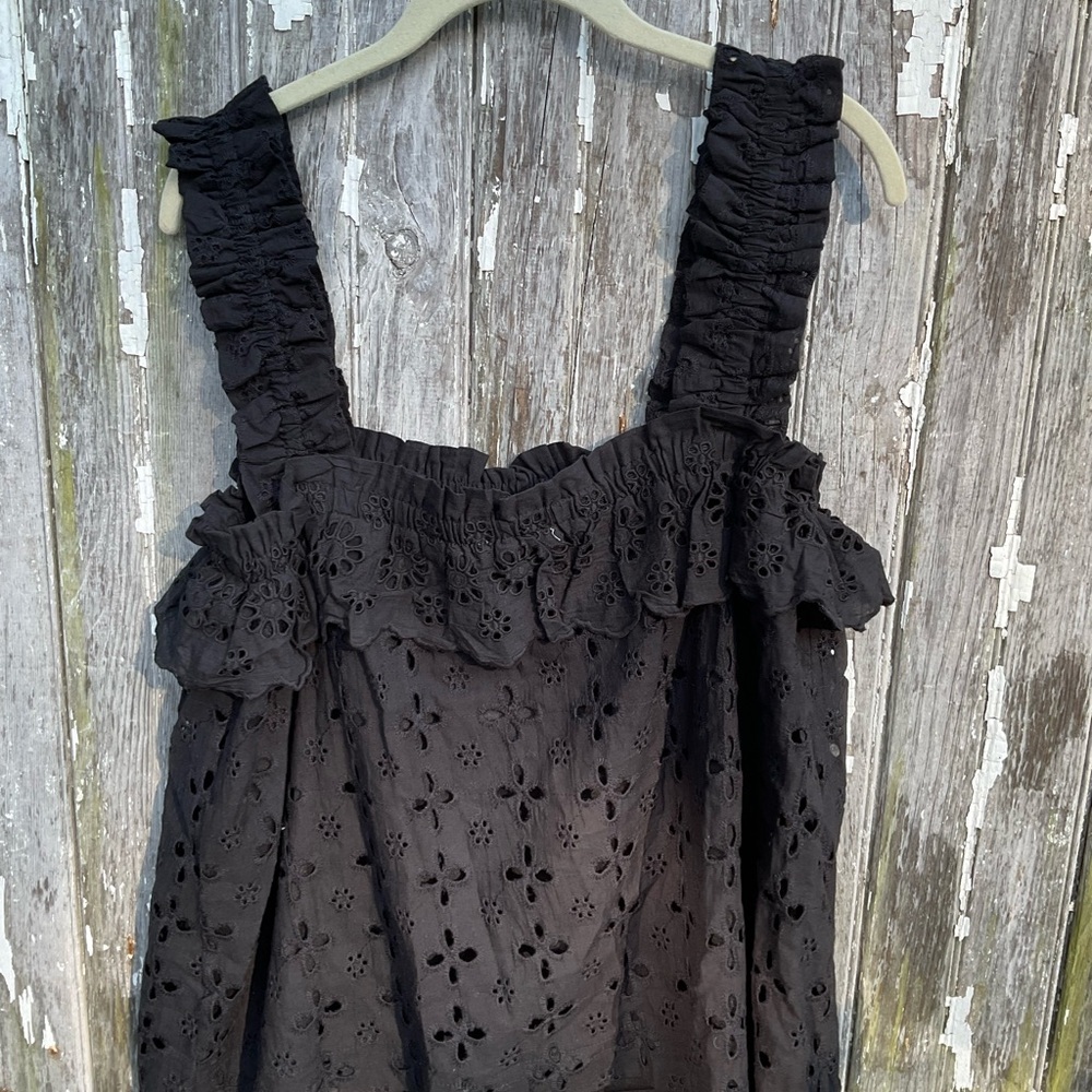 Entro Black Eyelet Ruffle Tank Top - Picture 2 of 10
